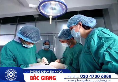 Cắt bao quy đầu bằng phương pháp truyền thống